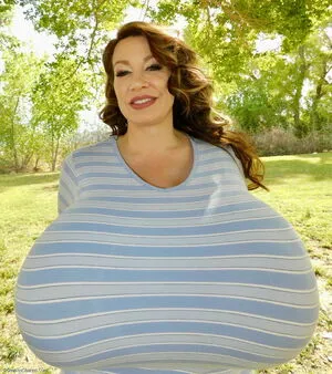 Chelsea Charms OnlyFans Leaked Free Thumbnail Picture - #PCBOUBbY6b