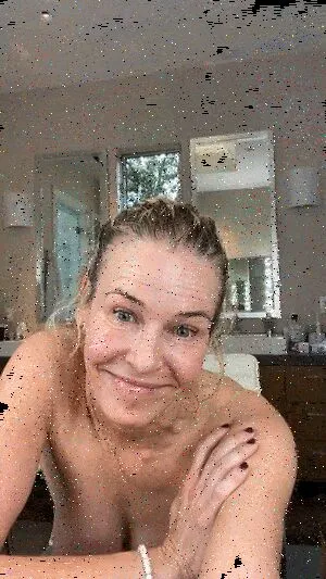 Chelsea Handler OnlyFans Leaked Free Thumbnail Picture - #HijOwP46Re