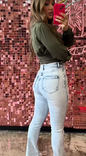 Chelsea Sommers OnlyFans Leaked Free Thumbnail Picture - #HiBpfdwD4k