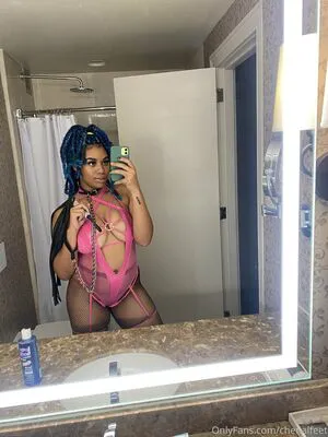 Chenalfeet OnlyFans Leaked Free Thumbnail Picture - #I1AR8ZYvma