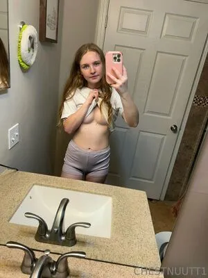 Chestnuutt1 OnlyFans Leaked Free Thumbnail Picture - #L4FGsbJ3JC