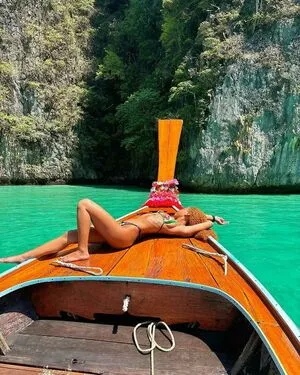 Chevelly OnlyFans Leaked Free Thumbnail Picture - #0DRxweAyae