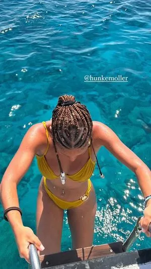 Chevelly OnlyFans Leaked Free Thumbnail Picture - #9r944PbQQa