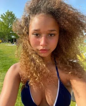 Chevelly OnlyFans Leaked Free Thumbnail Picture - #ivAUFCof7f