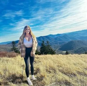Chey Crissy OnlyFans Leaked Free Thumbnail Picture - #amGtaxDa8r