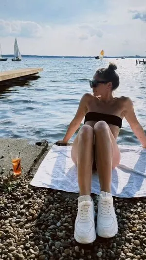 Cheyenne Pahde OnlyFans Leaked Free Thumbnail Picture - #mtHTosHNlk