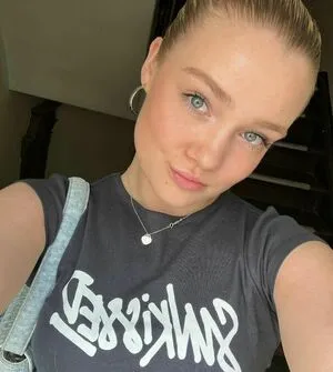 Chiaratews OnlyFans Leaked Free Thumbnail Picture - #4aOd8NJpm2