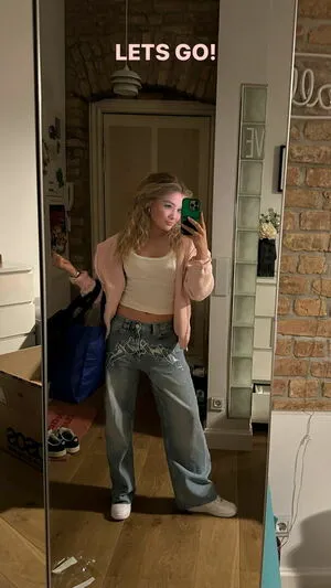 Chiaratews OnlyFans Leaked Free Thumbnail Picture - #PFBeB9oZNA