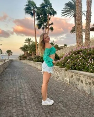 Chiaratews OnlyFans Leaked Free Thumbnail Picture - #pOZvA9RXlh