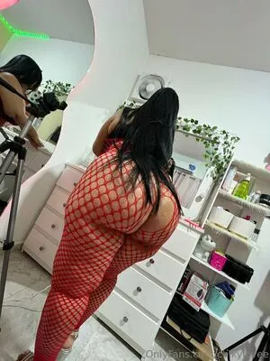 Chikylovee OnlyFans Leaked Free Thumbnail Picture - #SFTLoiwkiQ