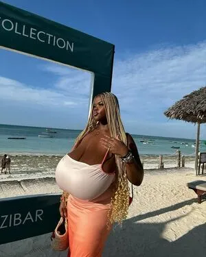 Chioma Lovv OnlyFans Leaked Free Thumbnail Picture - #0g6fWpWfpV