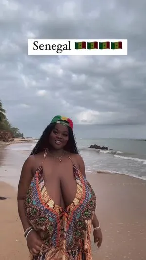 Chioma Lovv OnlyFans Leaked Free Thumbnail Picture - #3wjjDSJuC2