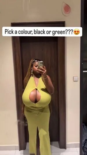 Chioma Lovv OnlyFans Leaked Free Thumbnail Picture - #6VWH4GU2kS