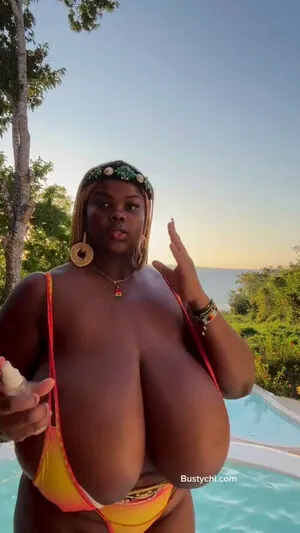 Chioma Lovv OnlyFans Leaked Free Thumbnail Picture - #8dvmBXBFl0