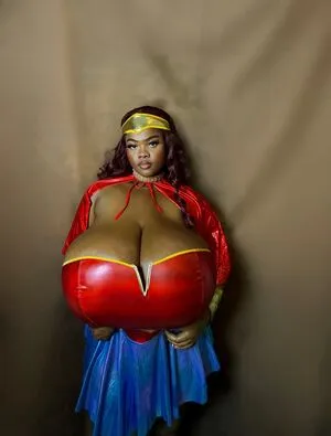 Chioma Lovv OnlyFans Leaked Free Thumbnail Picture - #KAQwKhtGr8