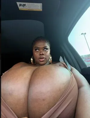 Chioma Lovv OnlyFans Leaked Free Thumbnail Picture - #Nj4n7aNgvX