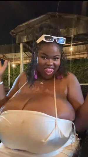 Chioma Lovv OnlyFans Leaked Free Thumbnail Picture - #U0zQeIU6Mr