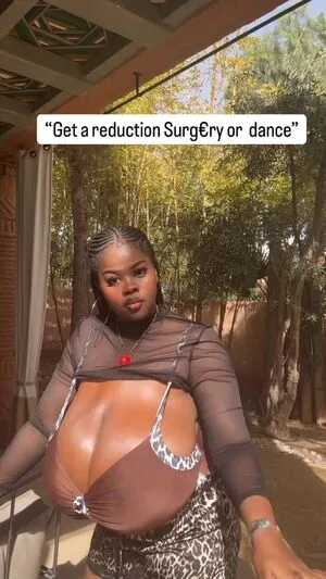 Chioma Lovv OnlyFans Leaked Free Thumbnail Picture - #be1jJ6x4Iy