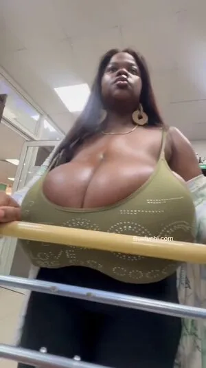 Chioma Lovv OnlyFans Leaked Free Thumbnail Picture - #h5iYovZPGv