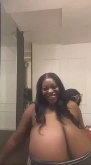 Chioma Lovv OnlyFans Leaked Free Thumbnail Picture - #hhTgS9xO3W