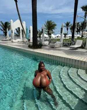 Chioma Lovv OnlyFans Leaked Free Thumbnail Picture - #xkyzLWc3L9