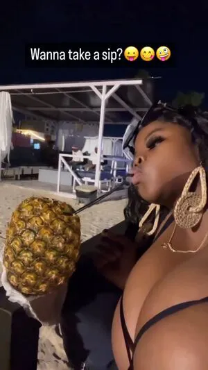 Chioma Lovv OnlyFans Leaked Free Thumbnail Picture - #9kA5YpeZUz