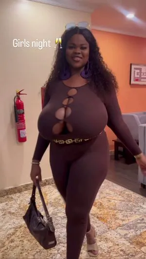 Chioma Lovv OnlyFans Leaked Free Thumbnail Picture - #DFnr5FjweD