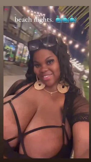 Chioma Lovv OnlyFans Leaked Free Thumbnail Picture - #QQU3CTSUVz