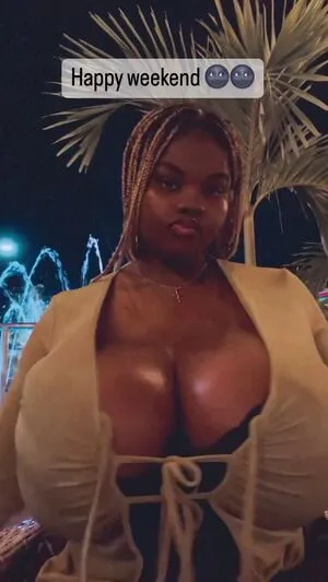 Chioma Lovv OnlyFans Leaked Free Thumbnail Picture - #RvTkM67nZs