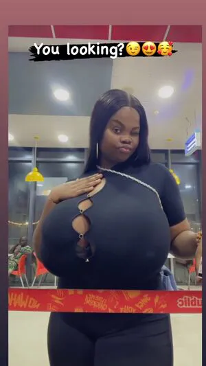 Chioma Lovv OnlyFans Leaked Free Thumbnail Picture - #XwALAYEVaD