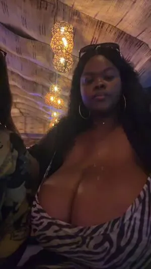 Chioma Lovv OnlyFans Leaked Free Thumbnail Picture - #g8phGHBUaN