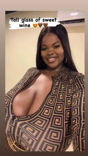 Chioma Lovv OnlyFans Leaked Free Thumbnail Picture - #hpvCIPMRGD