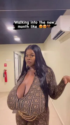 Chioma Lovv OnlyFans Leaked Free Thumbnail Picture - #zNWGIAN3Wp