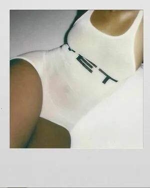 Chloe Bailey OnlyFans Leaked Free Thumbnail Picture - #LH9VwXBBzU