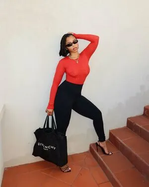 Chloe Bailey OnlyFans Leaked Free Thumbnail Picture - #URq6PsVgGI