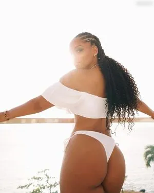 Chloe Bailey OnlyFans Leaked Free Thumbnail Picture - #cEZkQek4dP