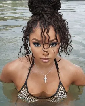 Chloe Bailey OnlyFans Leaked Free Thumbnail Picture - #wasvEL0Khz