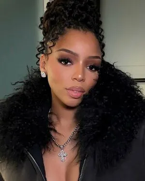 Chloe Bailey OnlyFans Leaked Free Thumbnail Picture - #0uwfwuqrdY