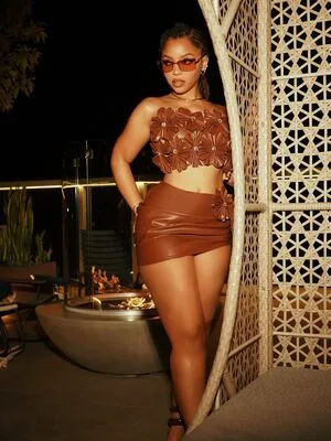 Chloe Bailey OnlyFans Leaked Free Thumbnail Picture - #7BAOfWFPDO