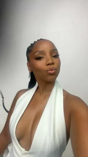 Chloe Bailey OnlyFans Leaked Free Thumbnail Picture - #BtvPAj1wiJ