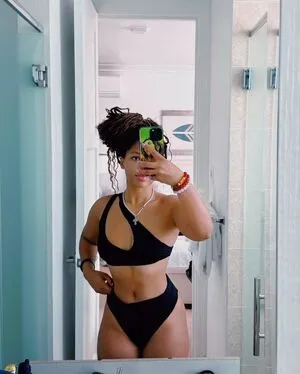 Chloe Bailey OnlyFans Leaked Free Thumbnail Picture - #DHG34skASz