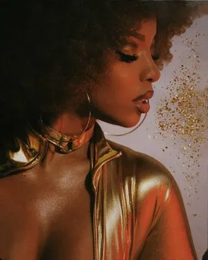 Chloe Bailey OnlyFans Leaked Free Thumbnail Picture - #EMnszRJEud