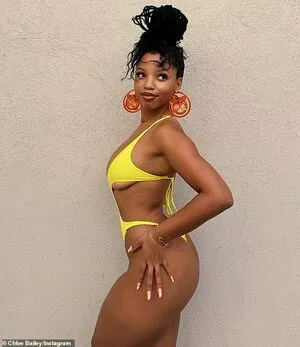 Chloe Bailey OnlyFans Leaked Free Thumbnail Picture - #VMPMZiZm2H