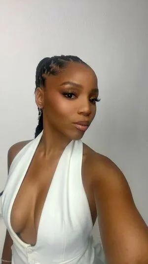 Chloe Bailey OnlyFans Leaked Free Thumbnail Picture - #ZL4o2H2qdY