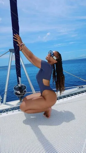 Chloe Bailey OnlyFans Leaked Free Thumbnail Picture - #g1Vh3GuKk0