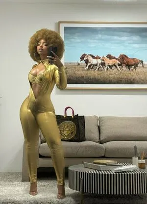 Chloe Bailey OnlyFans Leaked Free Thumbnail Picture - #tg4ixy1Id0