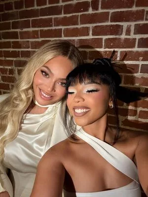 Chloe Bailey OnlyFans Leaked Free Thumbnail Picture - #6SaZrCKa29