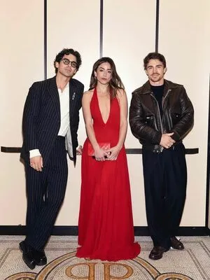 Chloe Bennet OnlyFans Leaked Free Thumbnail Picture - #wNyyrTliyI