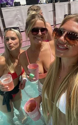 Chloe Burns OnlyFans Leaked Free Thumbnail Picture - #s8SHq1jpMY