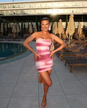 Chloe Burrows OnlyFans Leaked Free Thumbnail Picture - #7Qemwkc53u